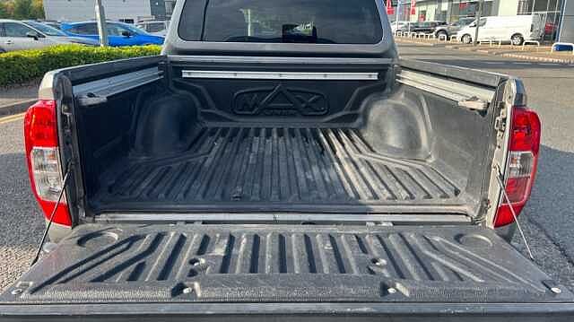 Nissan Navara Double Cab Pick Up Tekna 2.3dCi 190 TT 4WD Auto