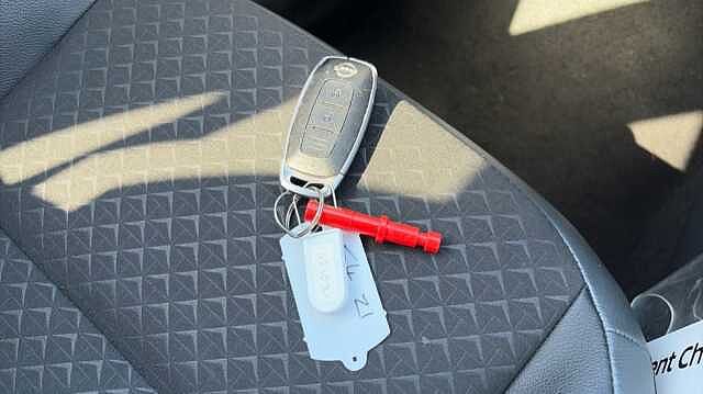 Nissan Juke JUKE 1.0 DiG-T 114 N-Connecta 5dr