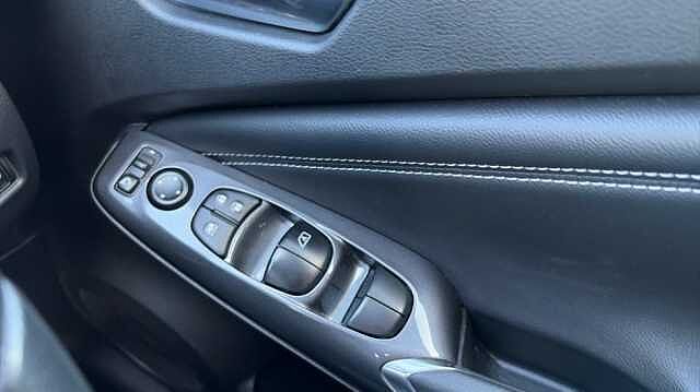 Nissan Juke JUKE 1.0 DiG-T 114 N-Connecta 5dr