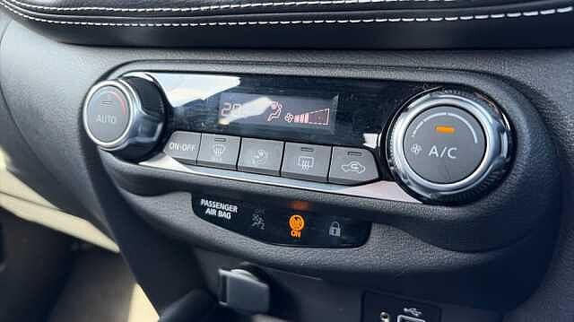 Nissan Juke JUKE 1.0 DiG-T 114 N-Connecta 5dr