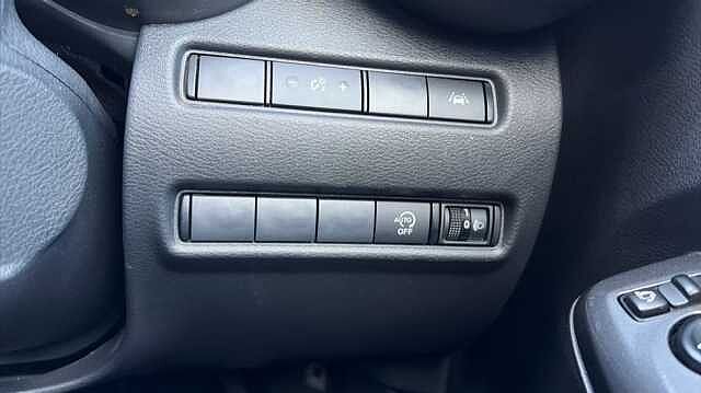 Nissan Juke JUKE 1.0 DiG-T 114 N-Connecta 5dr