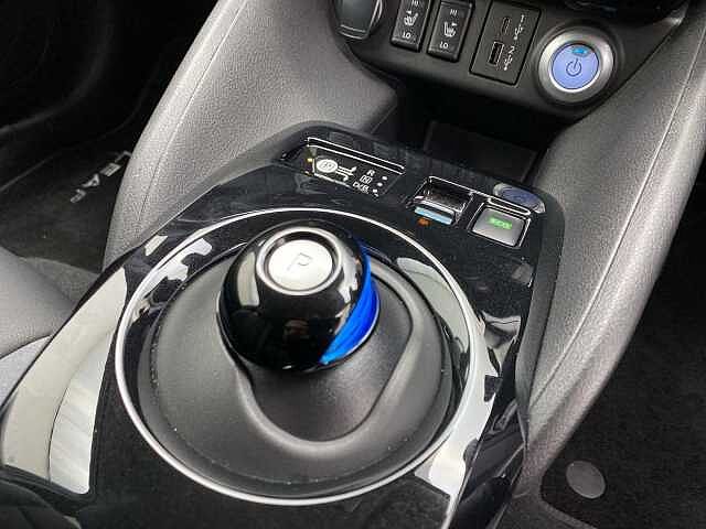 Nissan LEAF 110kW Tekna 39kWh 5dr Auto