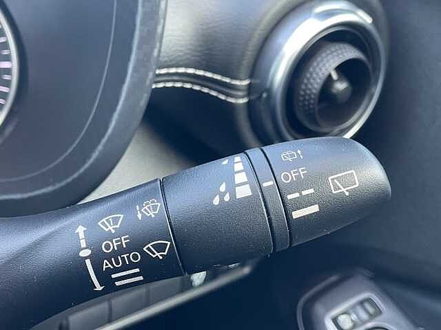 Nissan Juke 1.0 DiG-T 114 N-Connecta 5dr