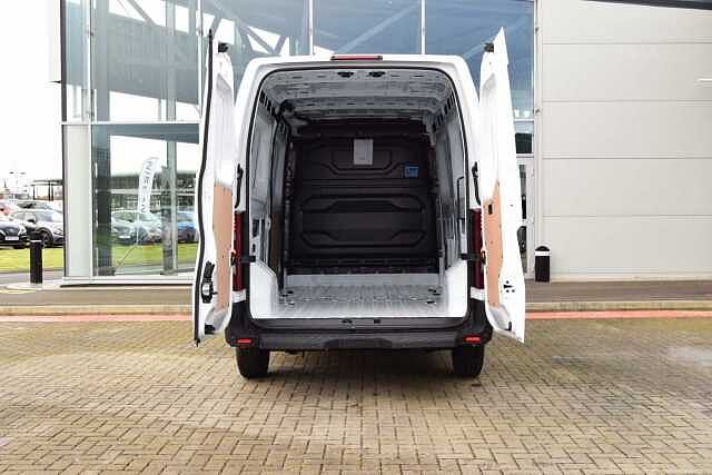 Nissan Interstar 2.0 dCi 150 Acenta L3 H2 3.5T Panel Van