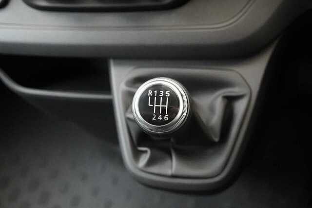 Nissan Primastar 2.0 dCi 130 Acenta L1 H1 3.0T Panel Van + Offside Door Pack