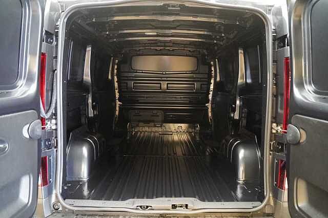 Nissan Primastar 2.0 dCi 130 Acenta L1 H1 3.0T Panel Van + Offside Door Pack