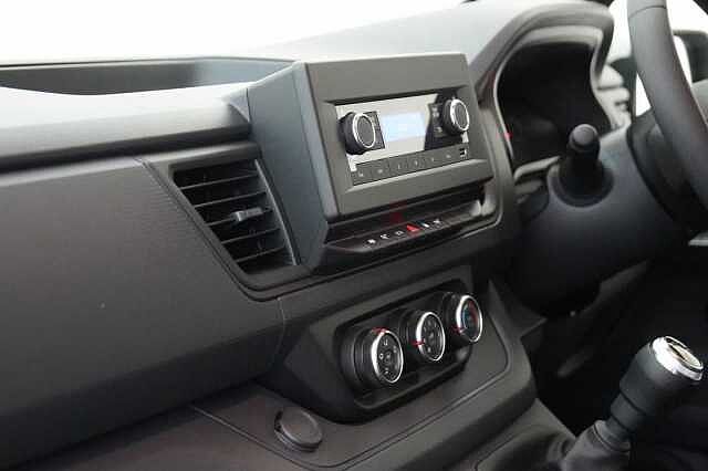 Nissan Primastar 2.0 dCi 130 Acenta L1 H1 3.0T Panel Van + Offside Door Pack