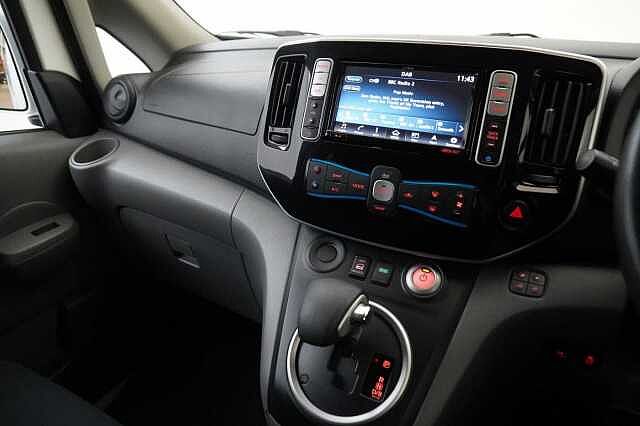 Nissan e-NV200 Combi 40KW Evalia Auto with 7 Seats and Sat Nav + Heat Pack Upgrade