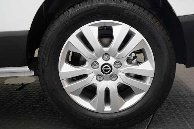 Nissan Primastar 2.0 dCi 130 Tekna L1 H1 2.8T Panel Van with Sat Nav and Rear View Camera