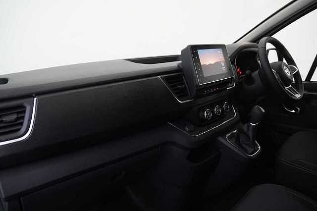 Nissan Primastar 2.0 dCi 130 Tekna L1 H1 2.8T Panel Van with Sat Nav and Rear View Camera