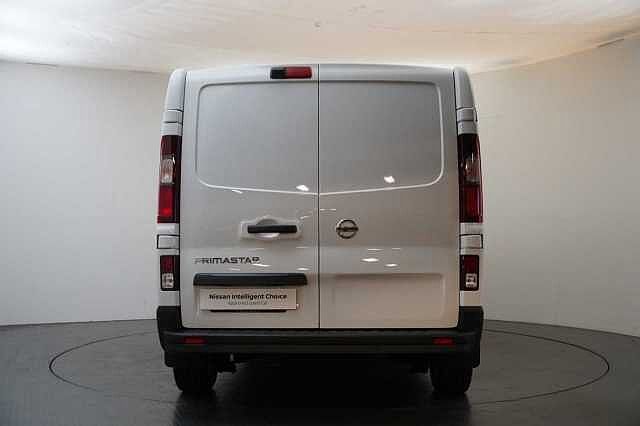 Nissan Primastar 2.0 dCi 130 Tekna L1 H1 2.8T Panel Van with Sat Nav and Rear View Camera