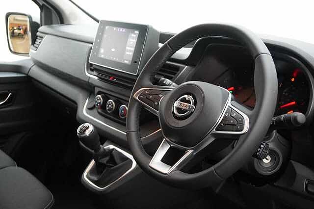 Nissan Primastar 2.0 dCi 130 Tekna L1 H1 2.8T Panel Van with Sat Nav and Rear View Camera
