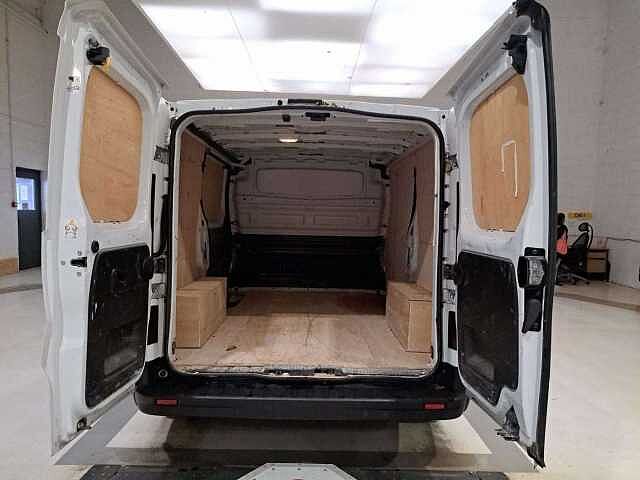 Nissan Primastar 2.0 dCi 130 Tekna L1 H1 2.8T Panel Van with Sat Nav and Rear View Camera