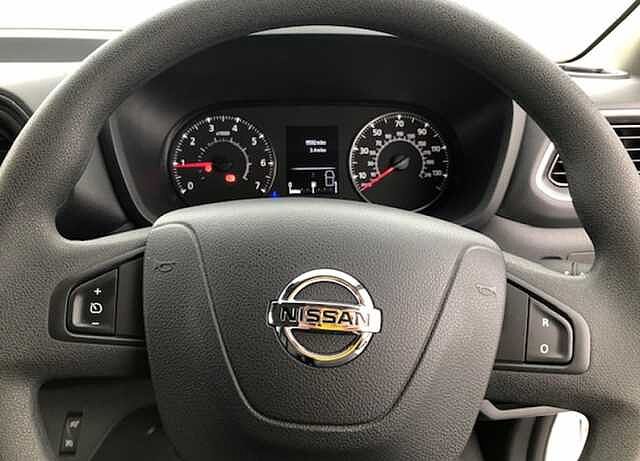 Nissan Interstar 2.3 dCi 135 Tekna L3 H2 3.5T Van with Sat Nav and Air Con