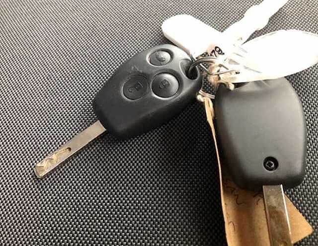 Nissan Interstar 2.3 dCi 135 Tekna L3 H2 3.5T Van with Sat Nav and Air Con