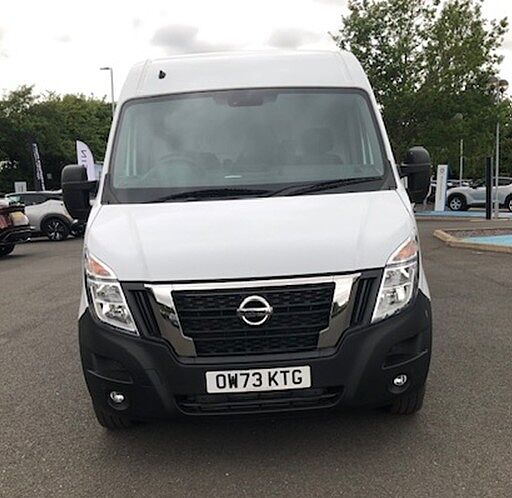 Nissan Interstar 2.3 dCi 135 Tekna L3 H2 3.5T Van with Sat Nav and Air Con