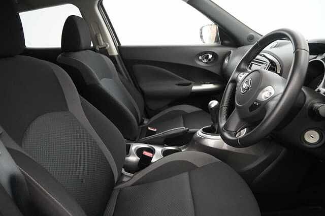 Nissan Juke 1.6 112 Acenta with Auto Air Con and Rear Parking Sensors