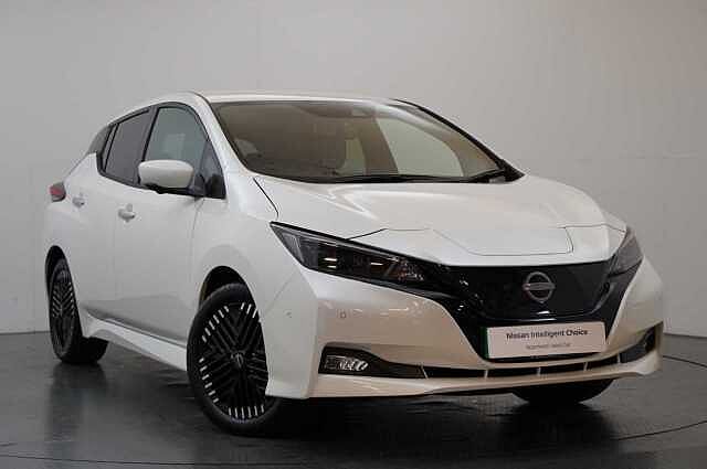 Nissan LEAF 39KW Tekna Auto with BOSE Audio and Pro Pilot Technology