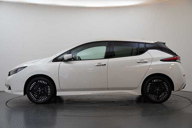Nissan LEAF 39KW Tekna Auto with BOSE Audio and Pro Pilot Technology