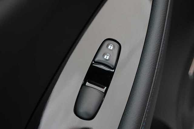 Nissan LEAF 39KW Tekna Auto with BOSE Audio and Pro Pilot Technology