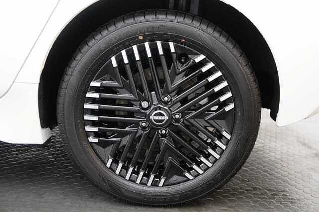 Nissan LEAF 39KW Tekna Auto with BOSE Audio and Pro Pilot Technology