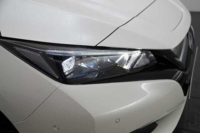 Nissan LEAF 39KW Tekna Auto with BOSE Audio and Pro Pilot Technology