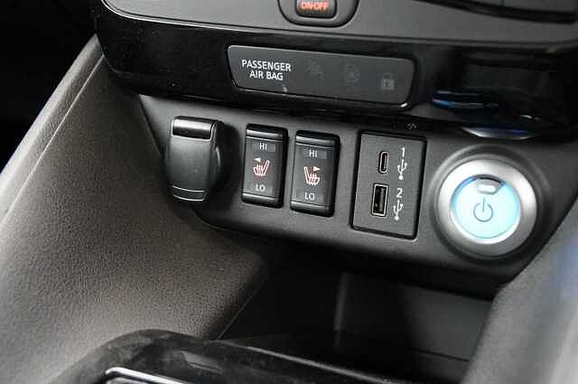 Nissan LEAF 39KW Tekna Auto with BOSE Audio and Pro Pilot Technology
