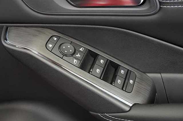 Nissan Qashqai 1.3 DIG-T MH 140 Acenta Premium with Rear View Camera and Intelligent Key