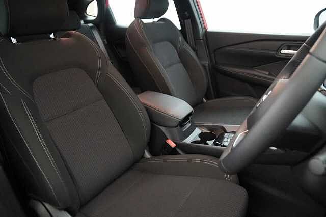 Nissan Qashqai 1.3 DIG-T MH 140 Acenta Premium with Rear View Camera and Intelligent Key