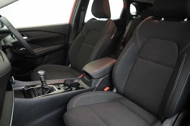 Nissan Qashqai 1.3 DIG-T MH 140 Acenta Premium with Rear View Camera and Intelligent Key