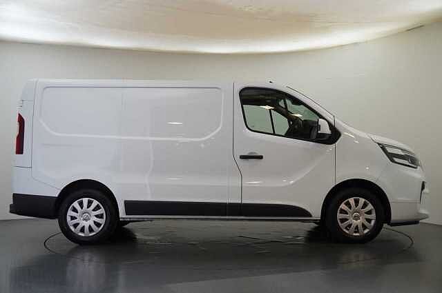Nissan Primastar 2.0 dCi 110 Acenta L1 H1 2.8T Panel Van with Air Con and Ply Lining