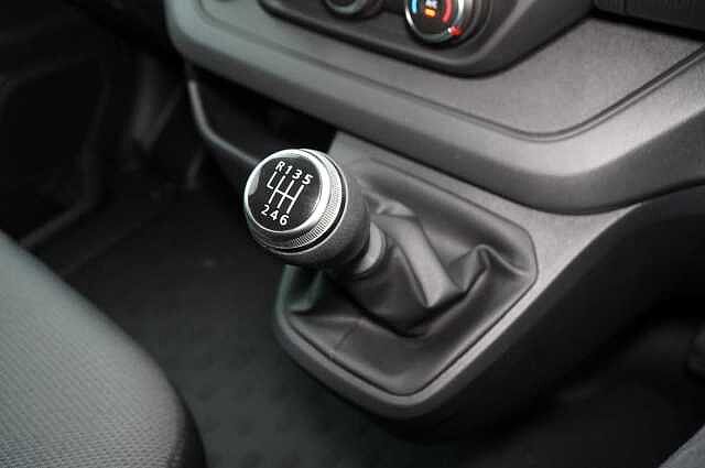 Nissan Primastar 2.0 dCi 110 Acenta L1 H1 3.0T Panel Van with Air Con