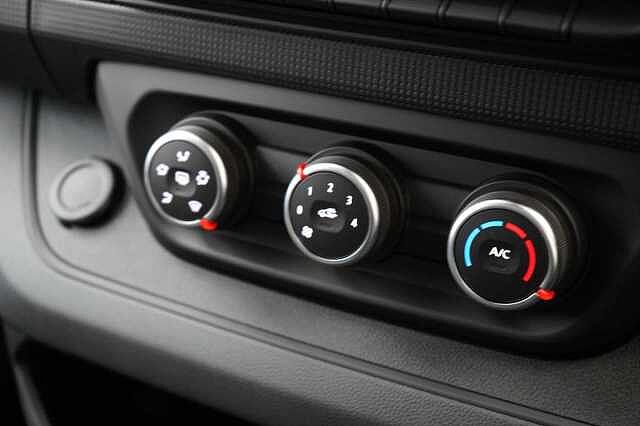 Nissan Primastar 2.0 dCi 110 Acenta L1 H1 3.0T Panel Van with Air Con