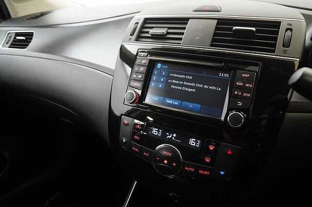 Nissan Pulsar 1.2 DIG-T 115 N-Connecta with Sat Nav and Rear Camera