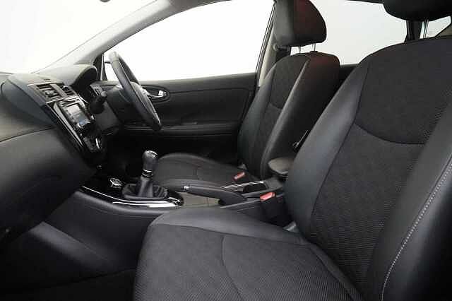Nissan Pulsar 1.2 DIG-T 115 N-Connecta with Sat Nav and Rear Camera
