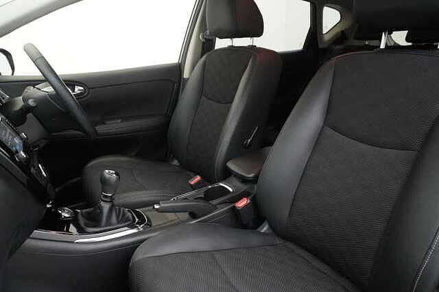 Nissan Pulsar 1.2 DIG-T 115 N-Connecta with Sat Nav and Rear Camera