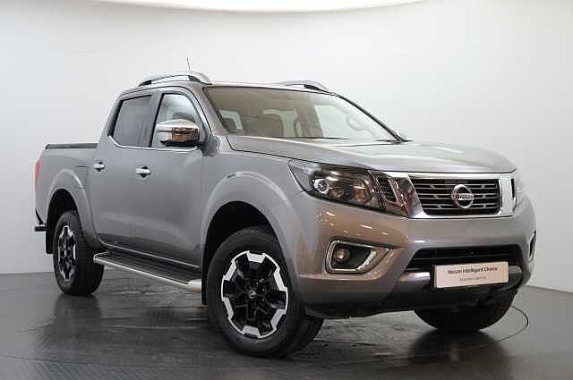 Nissan Navara 2.3 dCi 190 TT 4WD Tekna Auto Pickup with Roll n Lock Cover