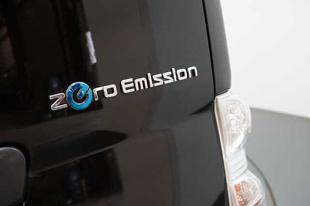 Nissan e-NV200 Combi 40KW Visia Auto with 7 Seats and Heat Pack Upgrade