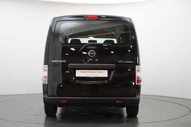 Nissan e-NV200 Combi 40KW Visia Auto with 7 Seats and Heat Pack Upgrade