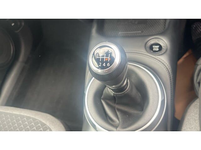 Nissan Juke 1.0 DiG-T N-Connecta 5dr Petrol Hatchback