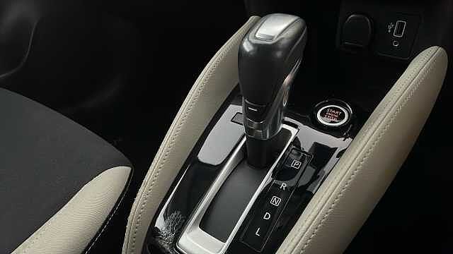 Nissan Micra NISSAN Micra 1.0 IG-T Tekna Hatchback 5dr Petrol XTRON Euro 6 (s/s) (100 ps)