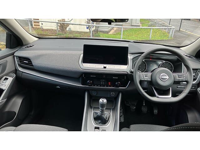Nissan Qashqai 1.3 DiG-T MH Acenta Premium 5dr Petrol Hatchback