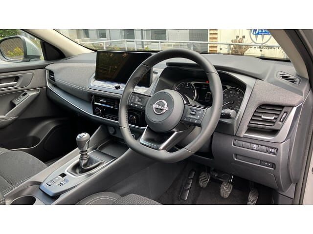 Nissan Qashqai 1.3 DiG-T MH Acenta Premium 5dr Petrol Hatchback