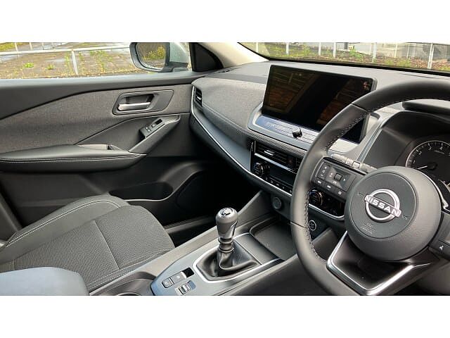 Nissan Qashqai 1.3 DiG-T MH Acenta Premium 5dr Petrol Hatchback