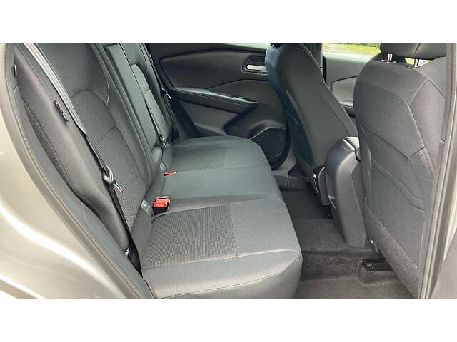 Nissan Qashqai 1.3 DiG-T MH Acenta Premium 5dr Petrol Hatchback