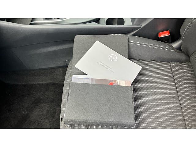 Nissan Qashqai 1.3 DiG-T MH Acenta Premium 5dr Petrol Hatchback