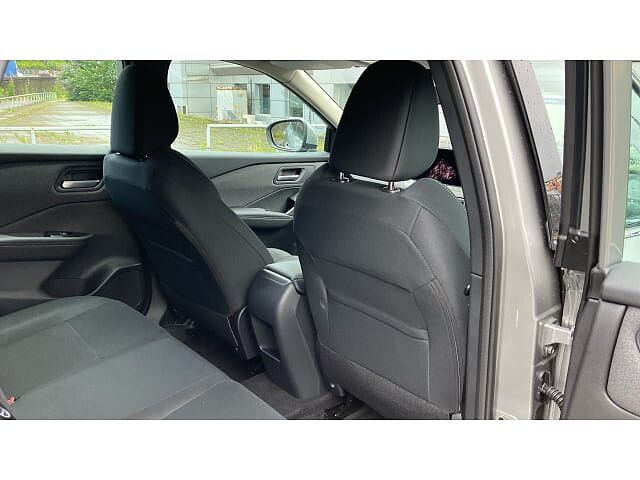 Nissan Qashqai 1.3 DiG-T MH Acenta Premium 5dr Petrol Hatchback