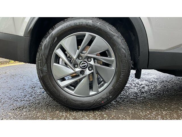 Nissan Qashqai 1.3 DiG-T MH Acenta Premium 5dr Petrol Hatchback