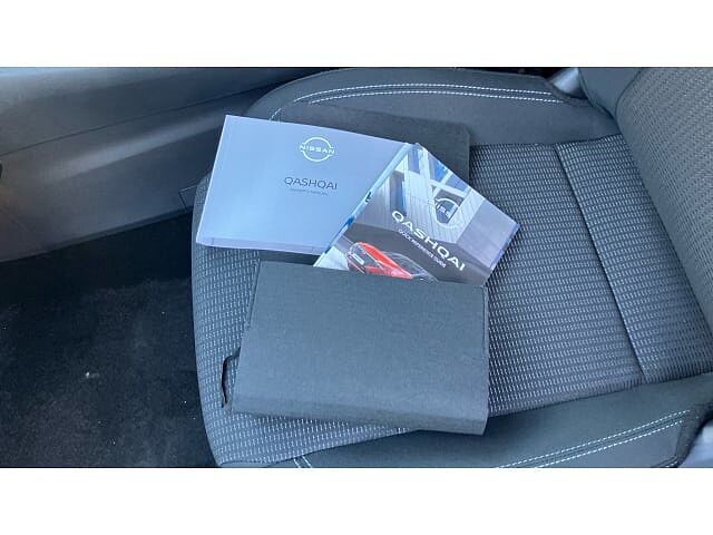 Nissan Qashqai 1.3 DiG-T MH Acenta Premium 5dr Petrol Hatchback