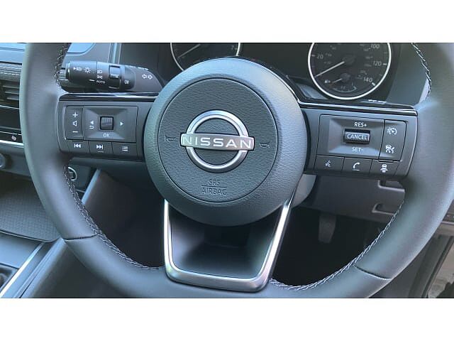 Nissan Qashqai 1.3 DiG-T MH Acenta Premium 5dr Petrol Hatchback